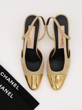 CHANEL Limited Edition Runway Linen and Gold Slingback Pumps Size 36
